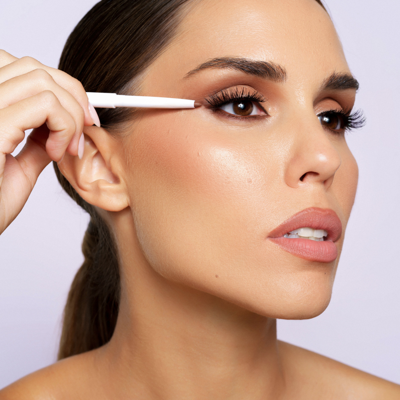 Smeđa olovka za oči